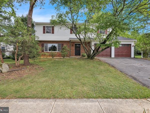 2104 GRING DRIVE, WYOMISSING, PA 19610