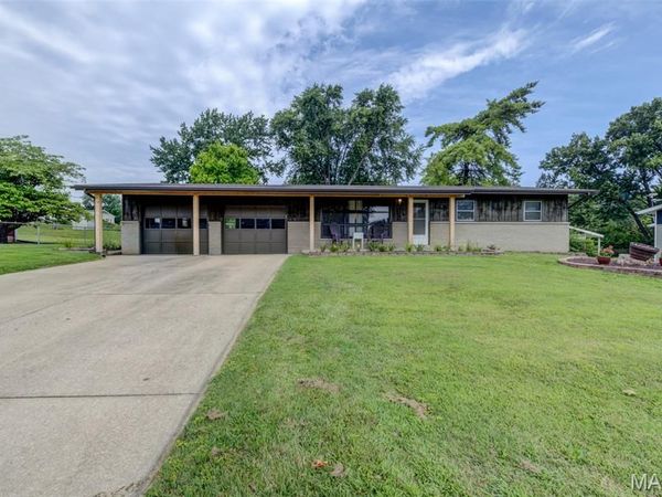 96 Susan Drive , St Charles, MO 63301