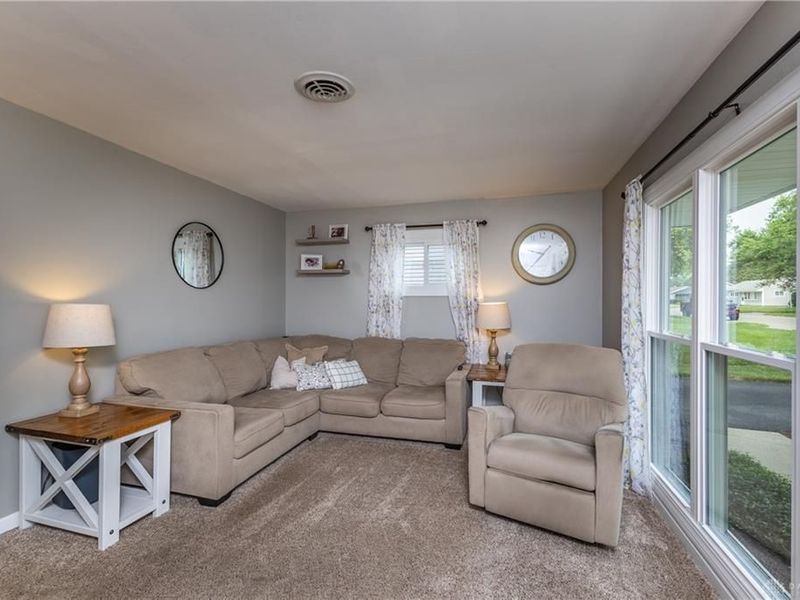 370 Skyview Drive, Vandalia, OH 45377 Photo 9
