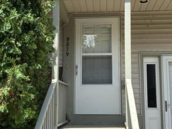 9839 Parkway Drive, Highland, IN 46322