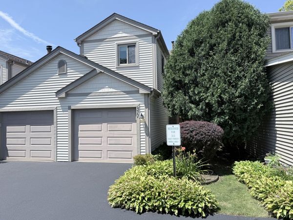 311 E Forest Knoll Drive , Palatine, IL 60074