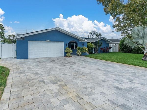 13179 DORCHESTER DRIVE, SEMINOLE, FL 33776