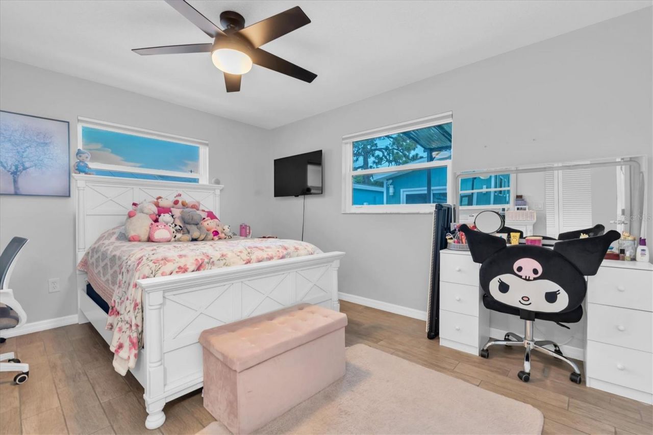 13179 Dorchester Drive, Seminole, FL 33776 Photo