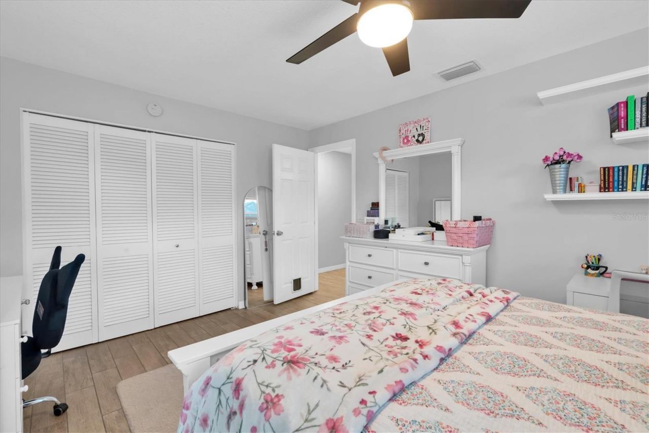13179 Dorchester Drive, Seminole, FL 33776 Photo