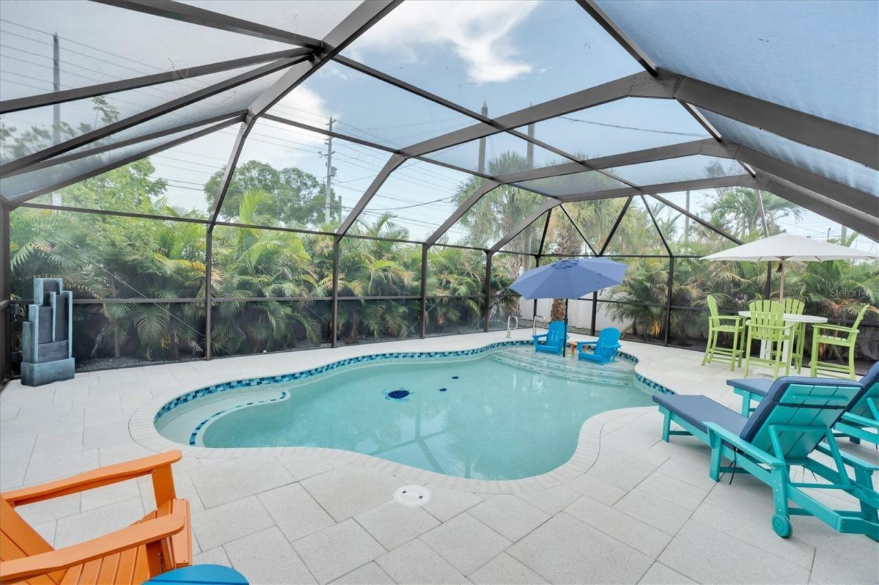 13179 Dorchester Drive, Seminole, FL 33776 Photo
