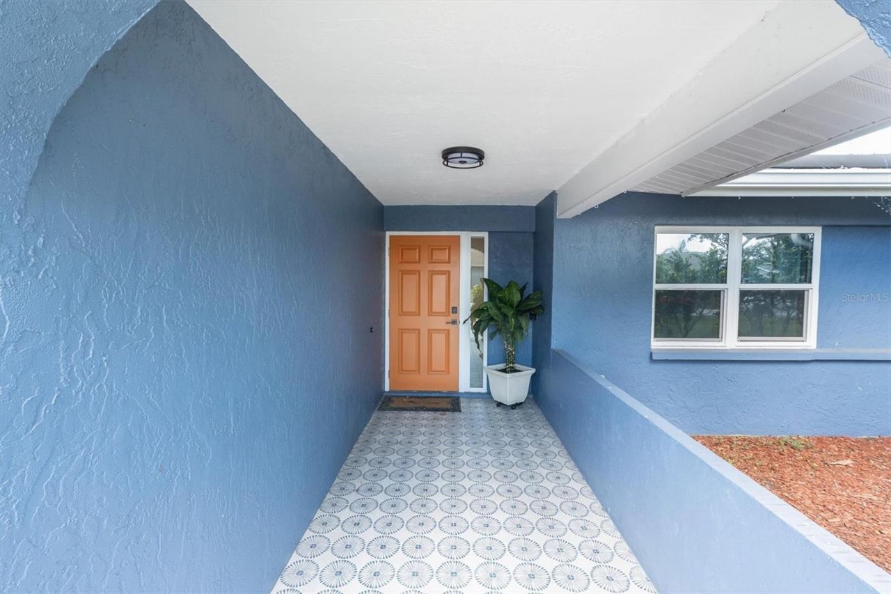 13179 Dorchester Drive, Seminole, FL 33776 Photo