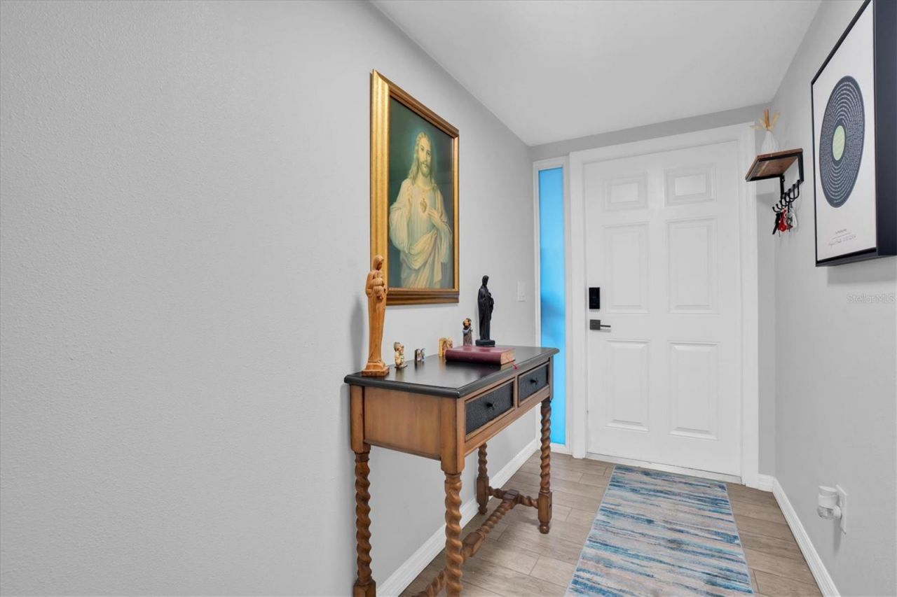 13179 Dorchester Drive, Seminole, FL 33776 Photo