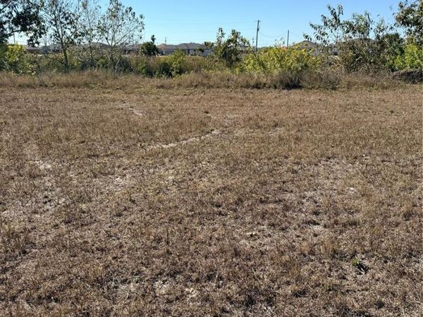 2000 NW 9TH AVENUE , CAPE CORAL, FL 33993