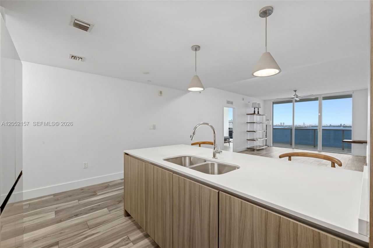 600 NE 27th St, Unit 2202, Miami, FL 33137 Photo