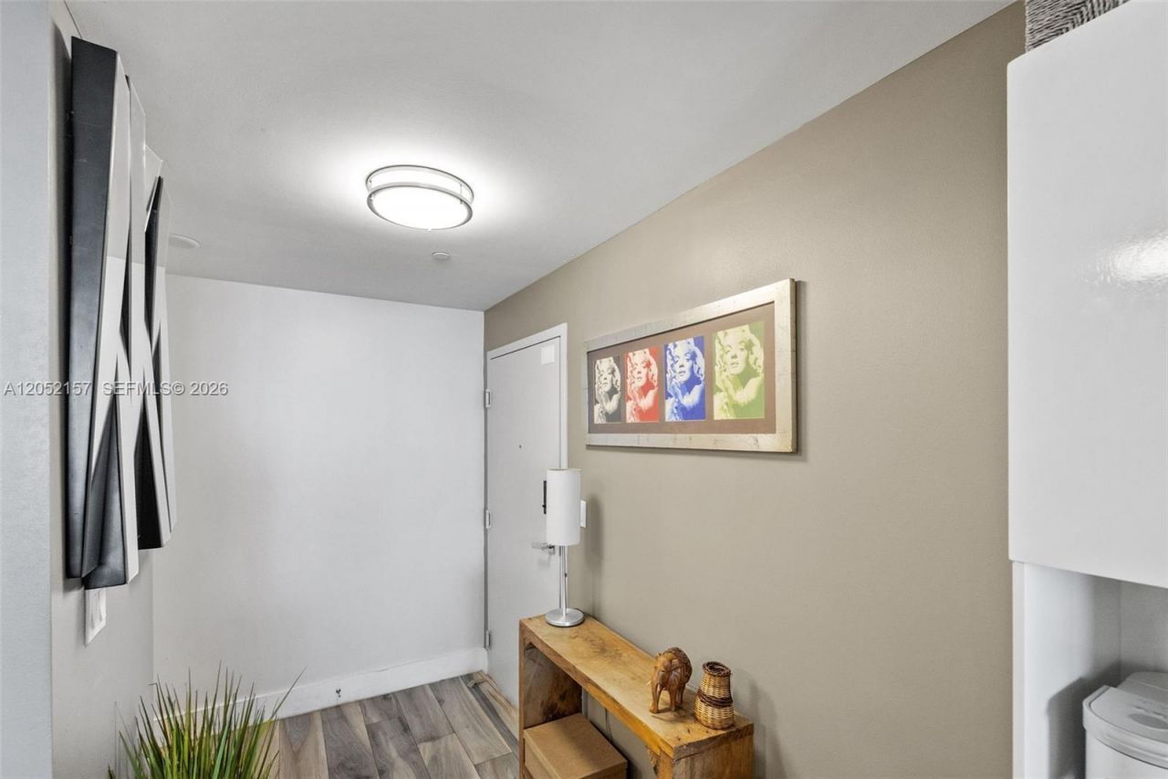 600 NE 27th St , Unit 2202, Miami, FL 33137 Photo