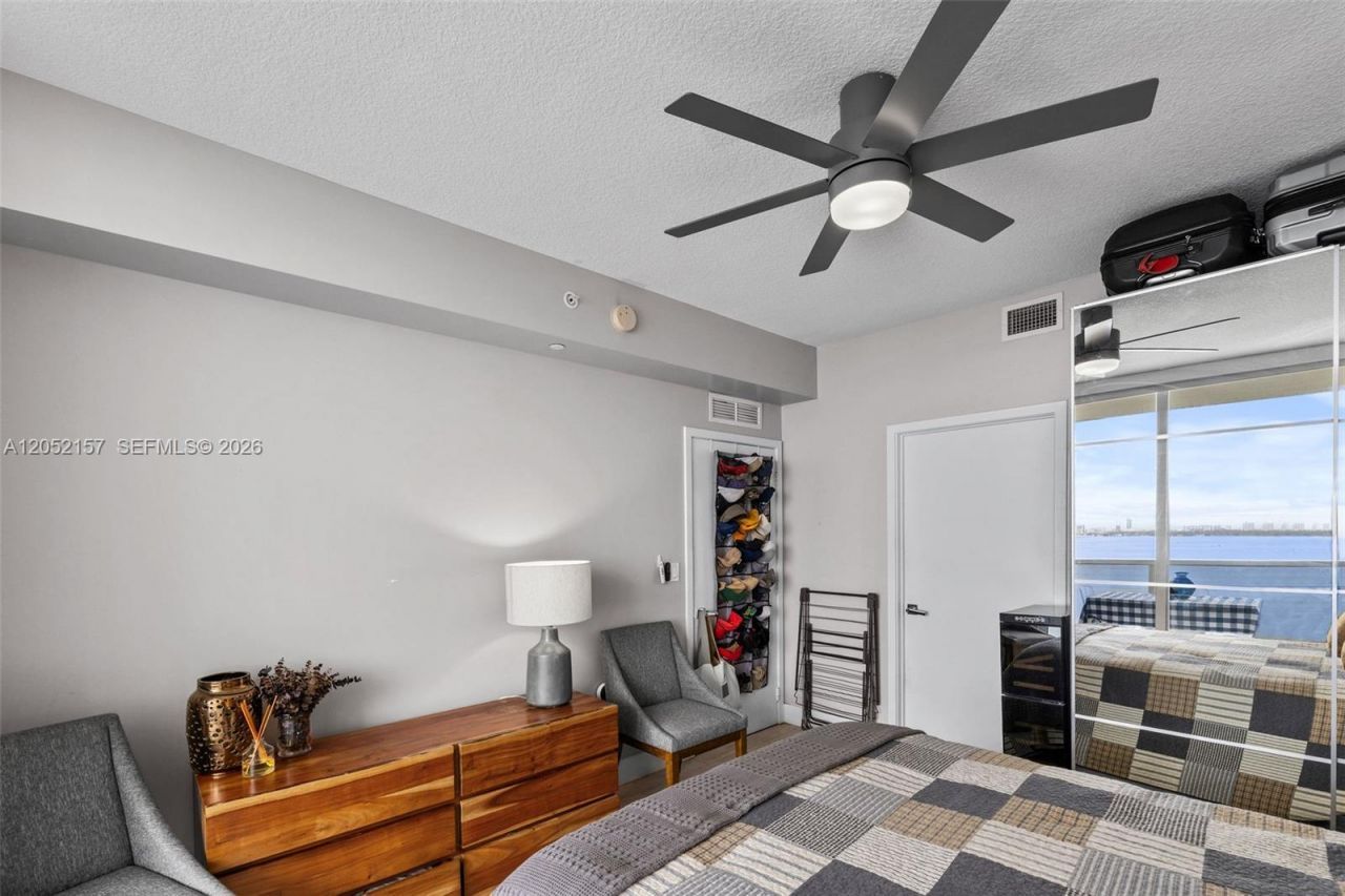 600 NE 27th St , Unit 2202, Miami, FL 33137 Photo