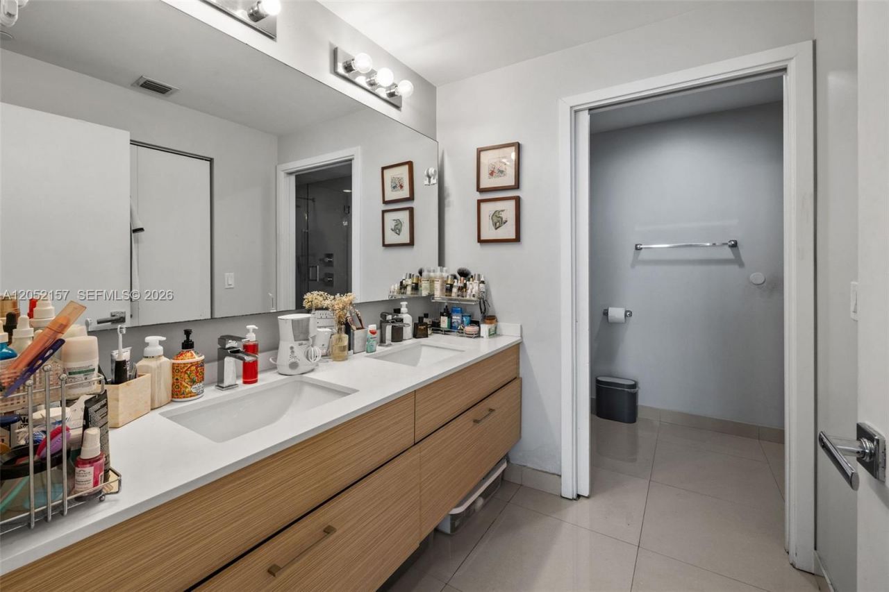 600 NE 27th St , Unit 2202, Miami, FL 33137 Photo