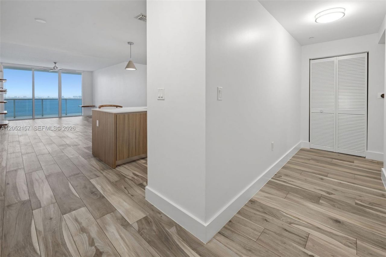600 NE 27th St, Unit 2202, Miami, FL 33137 Photo