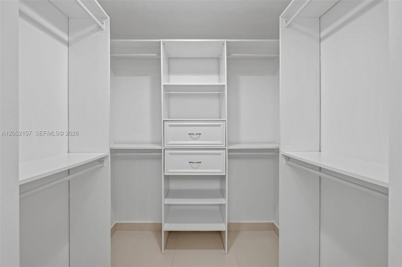 600 NE 27th St, Unit 2202, Miami, FL 33137 Photo