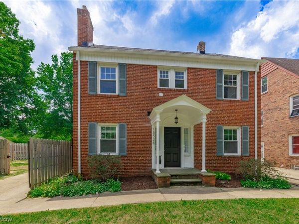18526 Scottsdale Boulevard, Shaker Heights, OH 44122