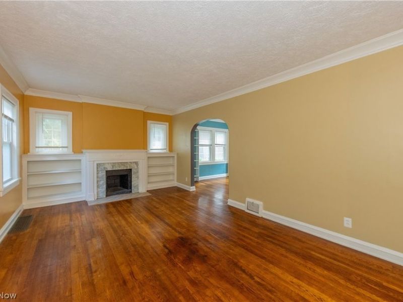 18526 Scottsdale Boulevard, Shaker Heights, OH 44122 Photo 2