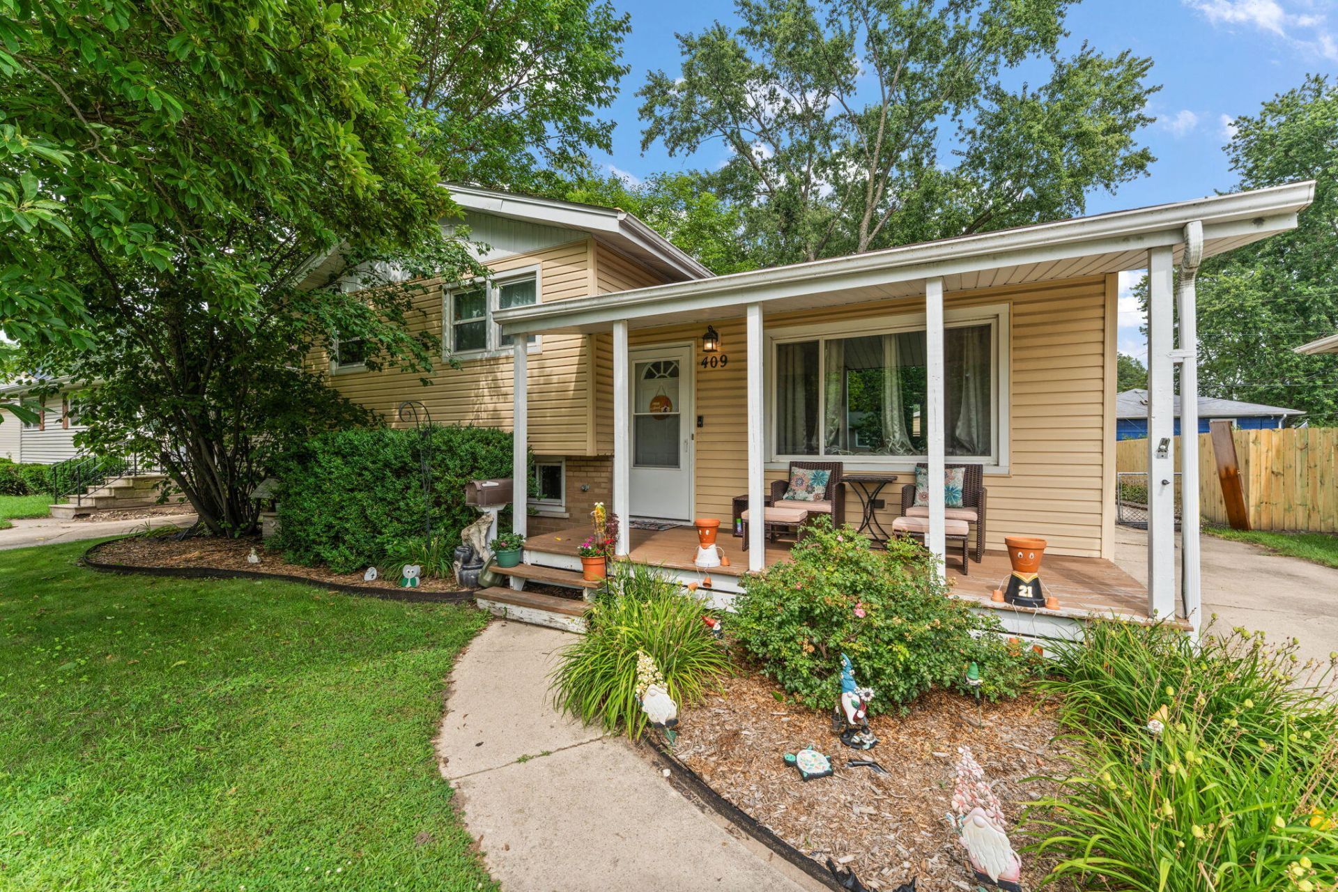 409 N Glenwood Drive, Griffith, IN 46319 Main Photo