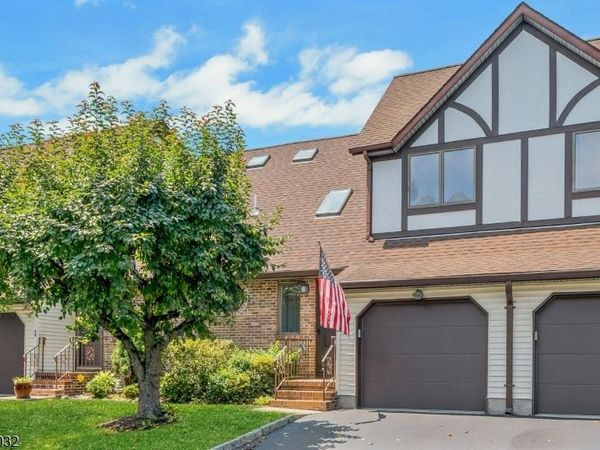 32 Adler Ct, Rockaway, NJ 07866