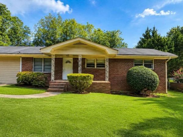 1156 E Fayetteville Road, Riverdale, GA 30296