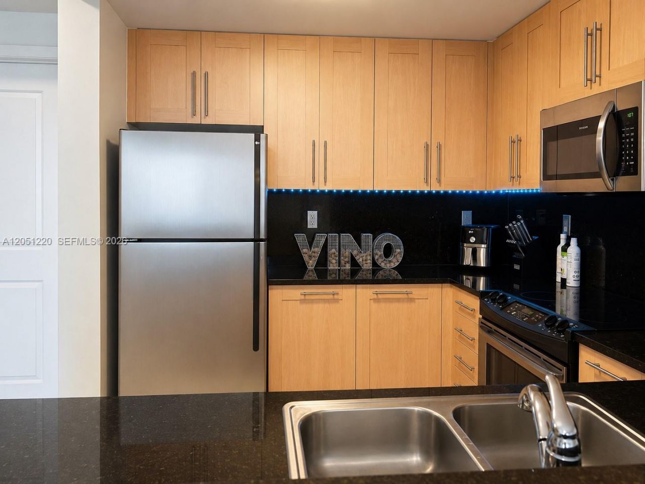 511 SE 5th Ave , Unit 1408, Fort Lauderdale, FL 33301 Photo