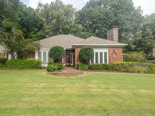1999 KOSTKA LN, Germantown, TN 38139
