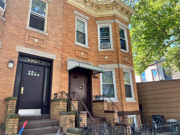 79-36 77 Avenue , Glendale, NY 11385