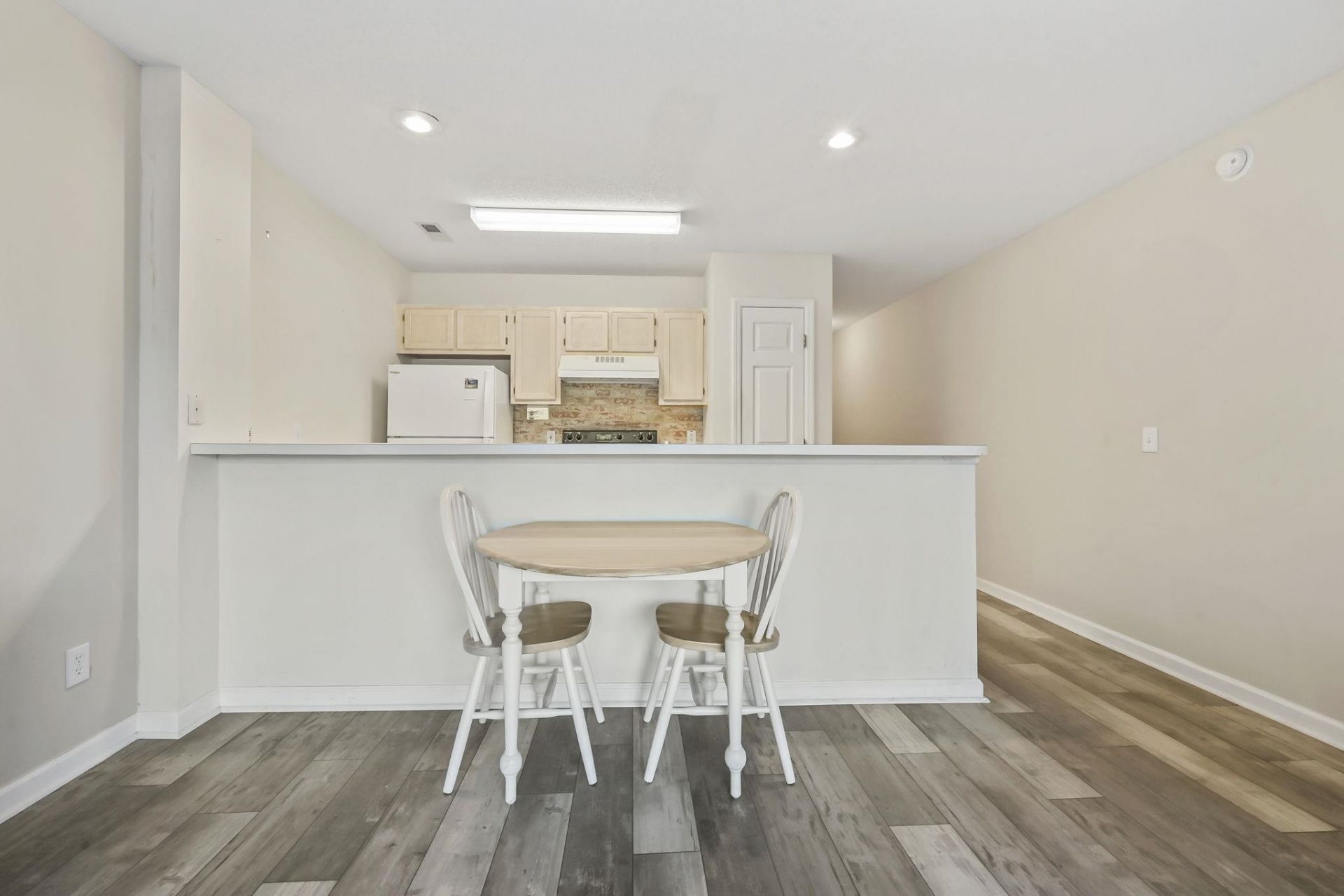 204 Landing Rd.  Photo 11