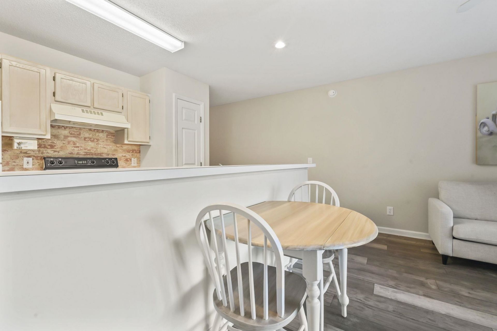 204 Landing Rd.  Photo 12