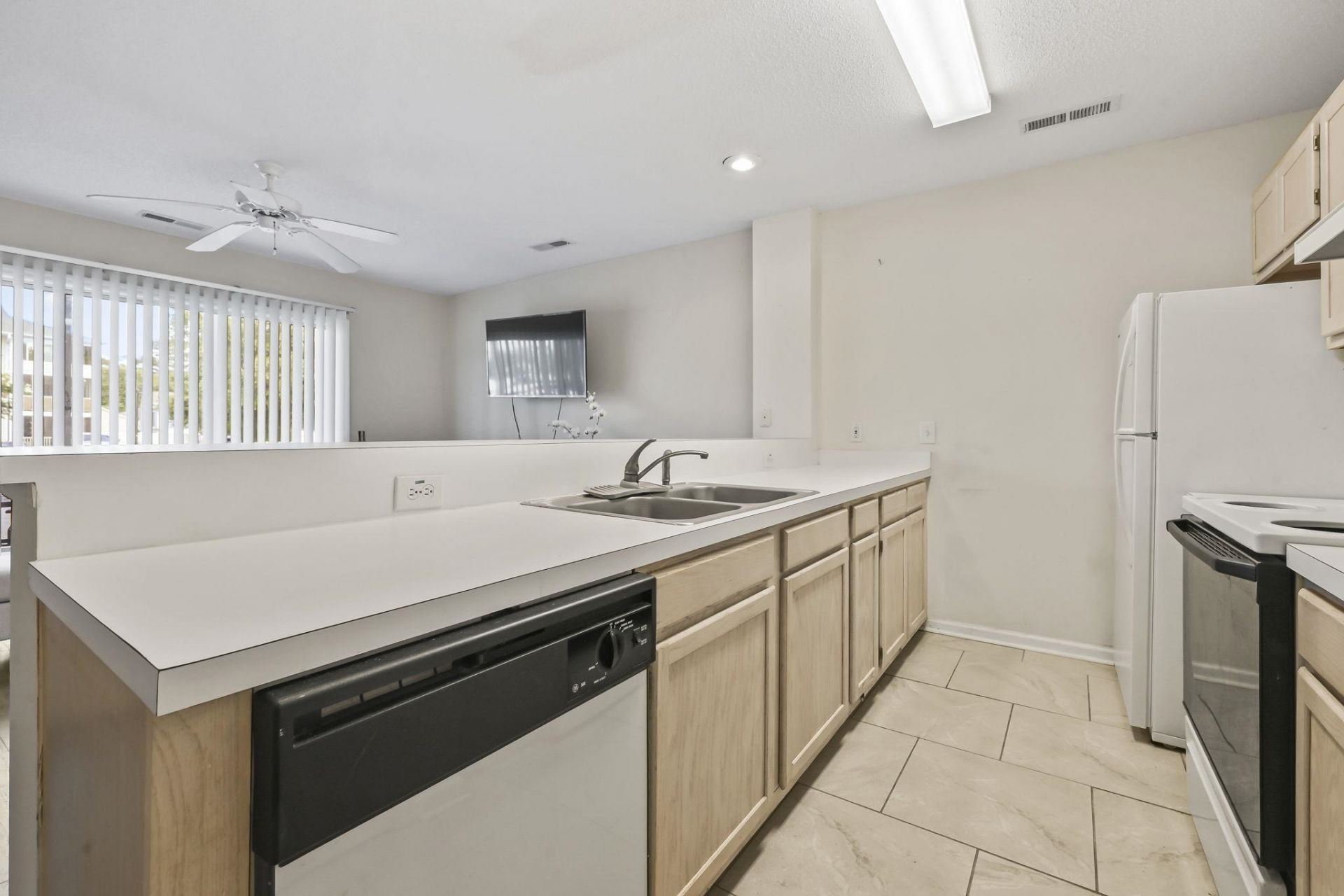 204 Landing Rd.  Photo 6
