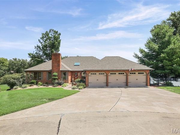 13 Timber Waters Court, Swansea, IL 62226