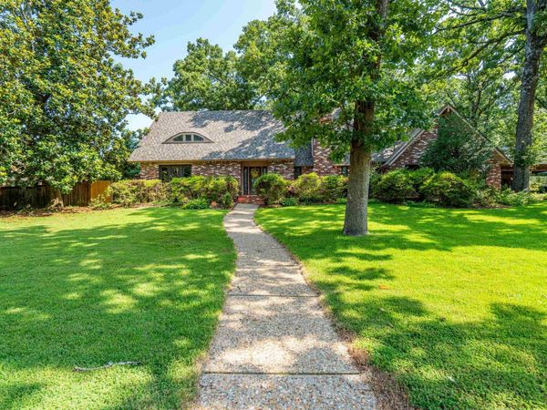 905 Silverwood Trail, North Little Rock, AR 72116