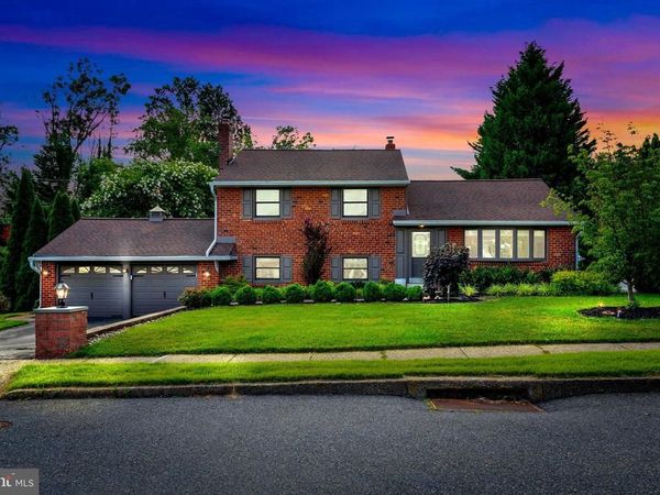 609 HILLSIDE AVENUE , BROOKHAVEN, PA 19015