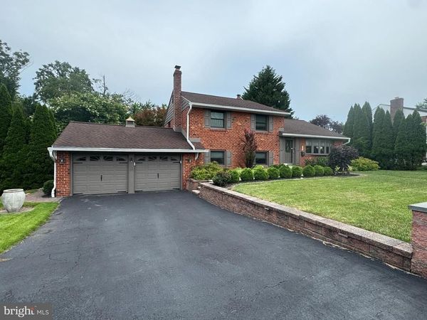 609 HILLSIDE AVENUE , BROOKHAVEN, PA 19015