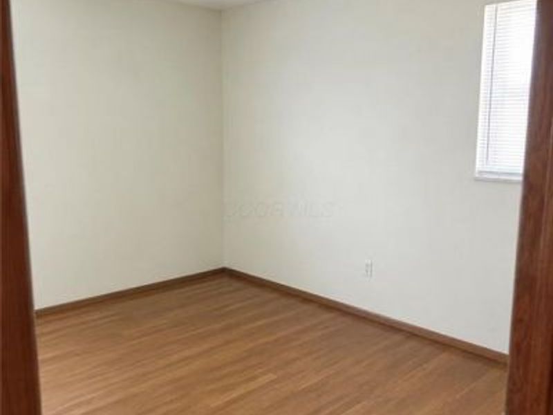 735 Maurine Drive, Columbus, OH 43228 Photo 2