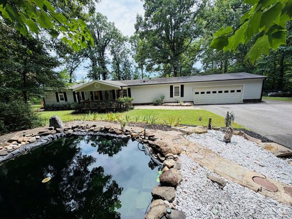125 Red Fox Court , Mount Holly, NC 28120