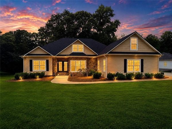 33 Highland Road N, Dahlonega, GA 30533