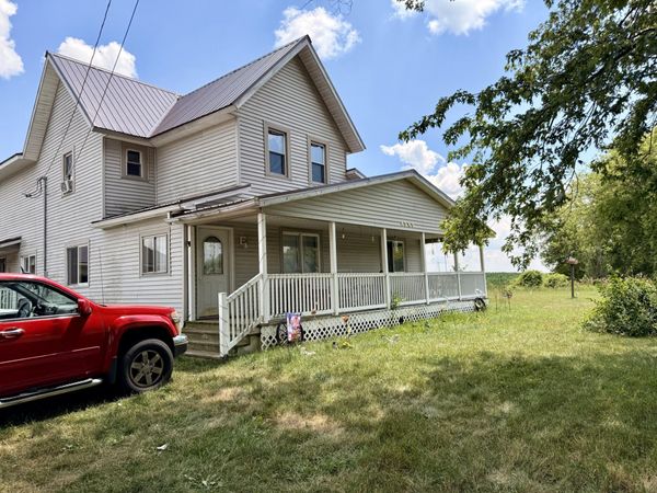 8565 S Mount Hope Road, Carson City, MI 48811