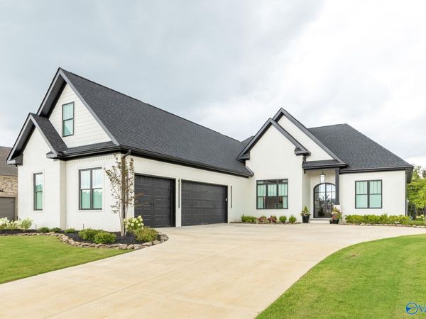 23173 Sawgrass Drive, Athens, AL 35613