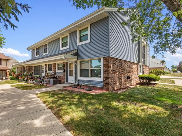 1924 W Salem STREET, Milwaukee, WI 53221