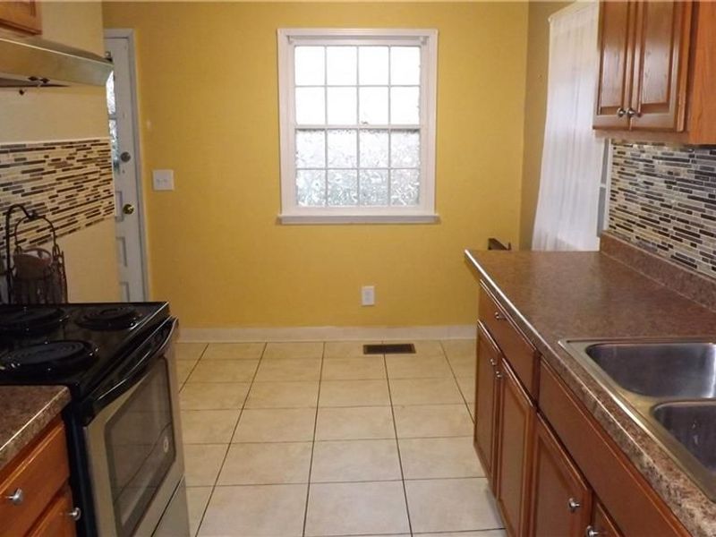742 Cleverly Rd., Dayton, OH 45417 Photo 4