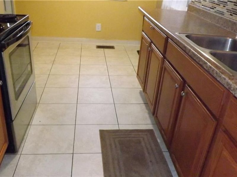 742 Cleverly Rd., Dayton, OH 45417 Photo 6