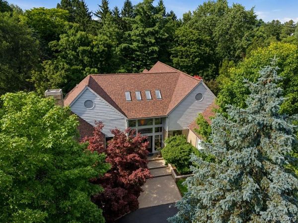 3104 Quarton Road, Bloomfield Twp, MI 48304