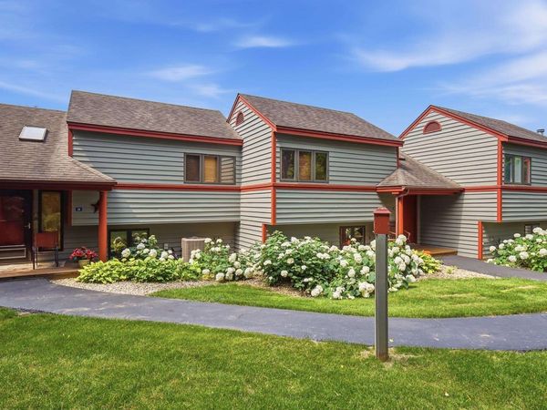 24 Spring Creek Lane, GALENA, IL 61036
