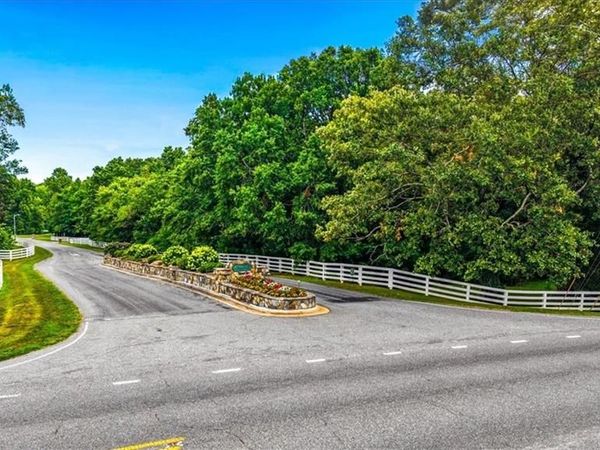7800 Southerland Drive , Browns Summit, NC 27214