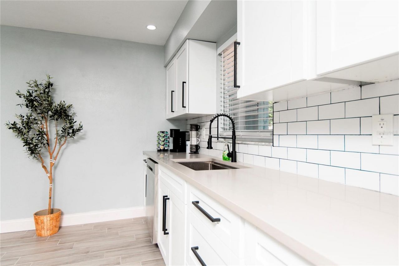 3147 W Cordelia Street , Tampa, FL 33607 Photo