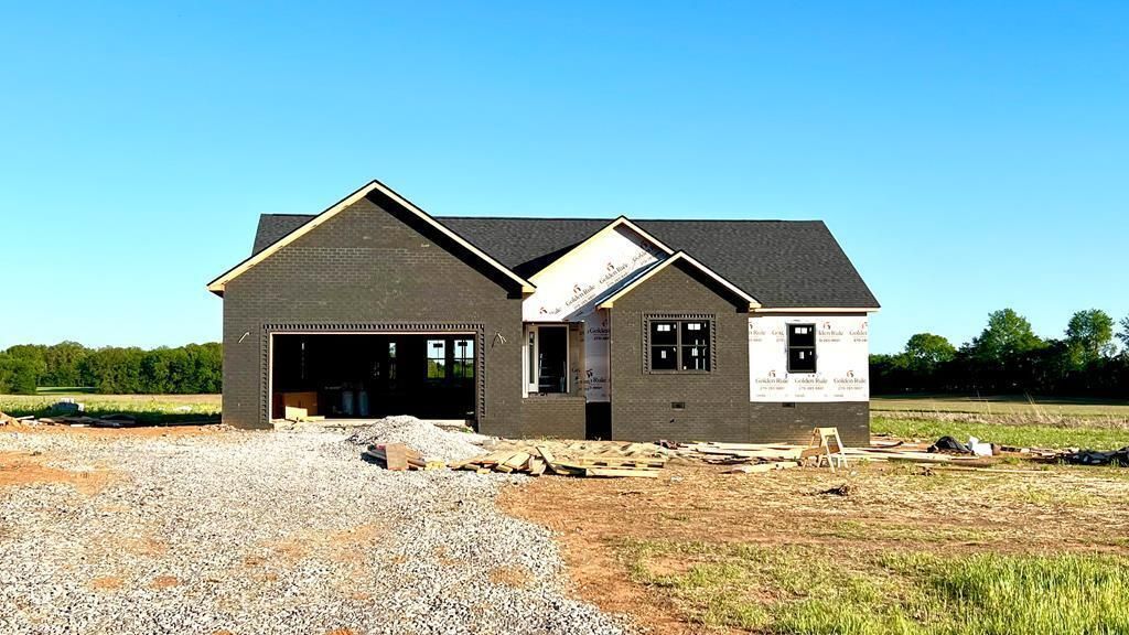 4000 4000 Davis Mill Rd Road, Trenton, KY 42286