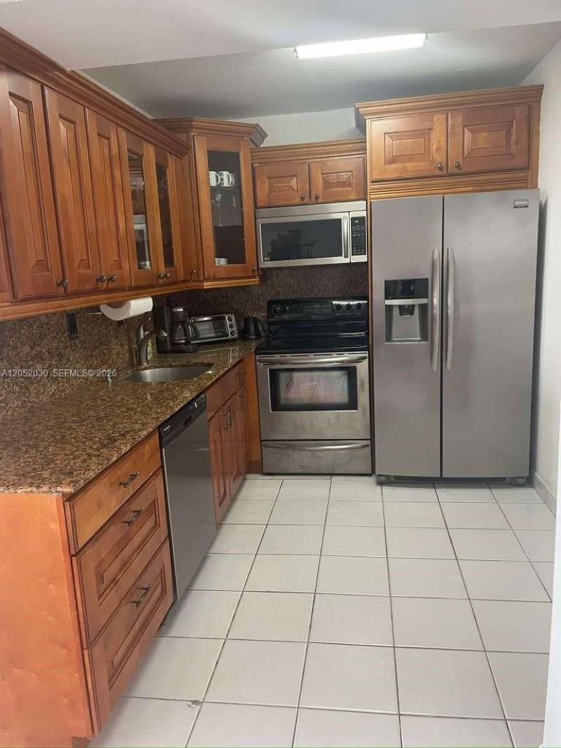 3701 N Country Club Dr , Unit 902, Aventura, FL 33180 Photo