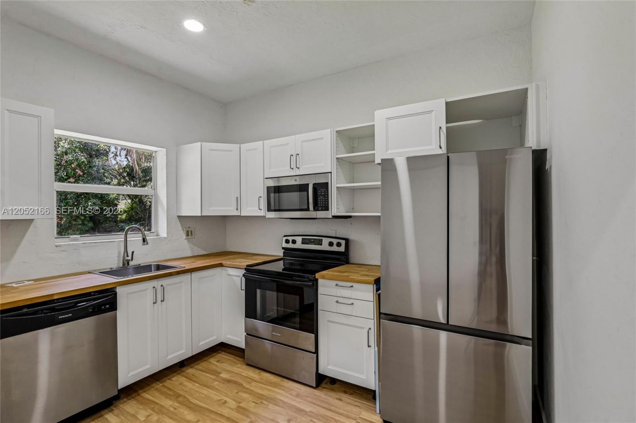 130 NW 85th St , Unit --, Miami, FL 33150 Photo
