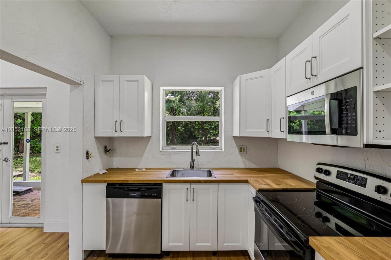 130 NW 85th St , Unit --, Miami, FL 33150 Photo