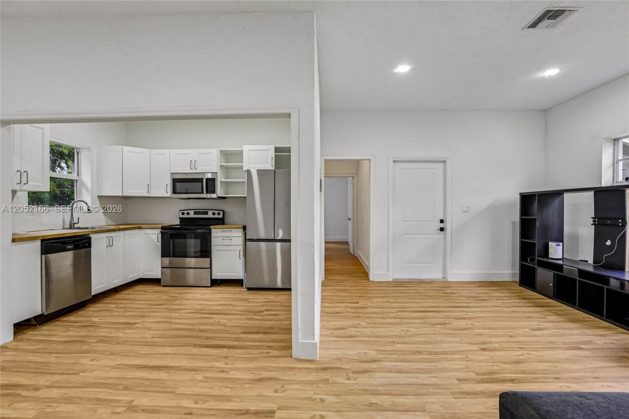 130 NW 85th St , Unit --, Miami, FL 33150 Photo